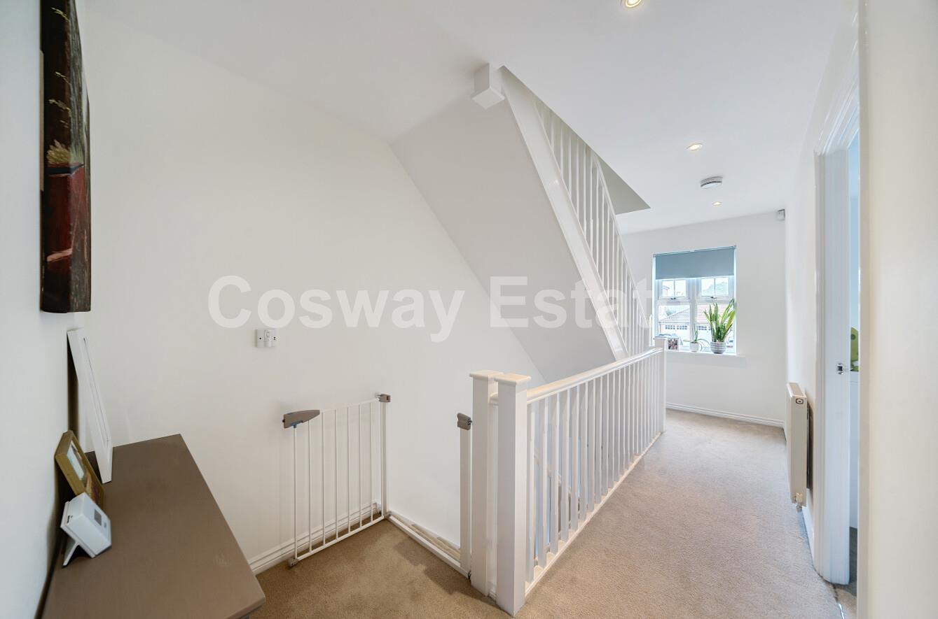 Bampton Drive, Mill Hill, NW7, London